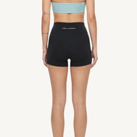 AR basics Shorts - Black